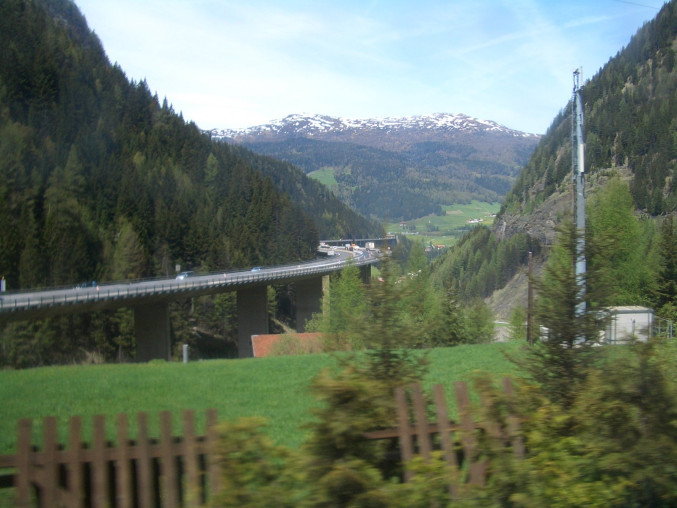 Brenner-Pass-highway-0819.jpg