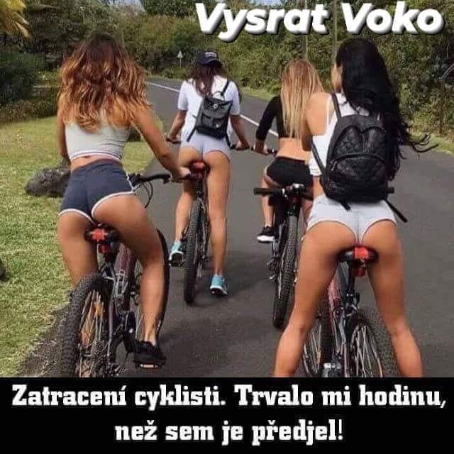 Cyklisti.jpg