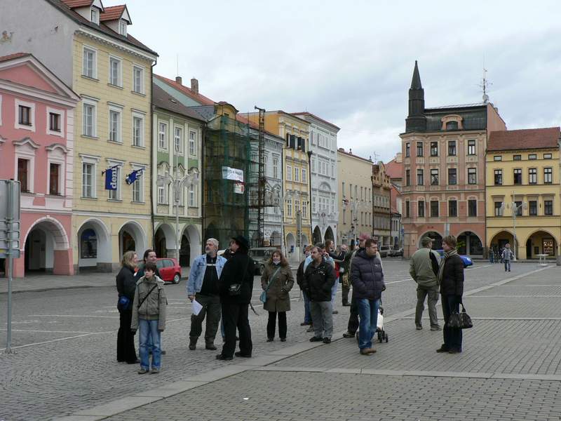 západní strana náměstí