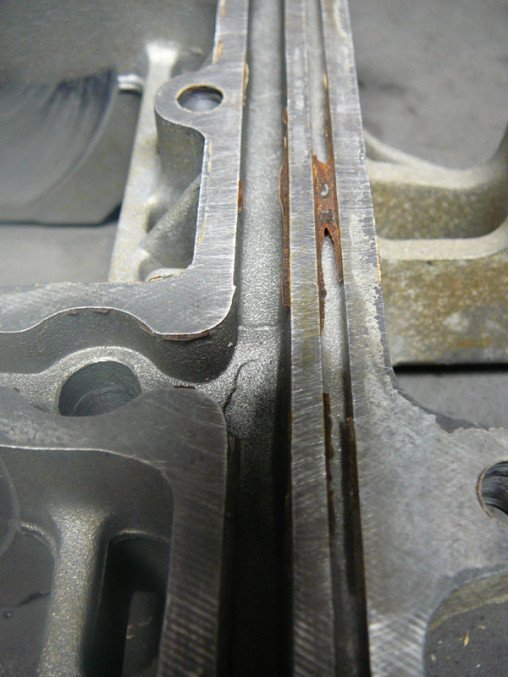 too much loctite front main block #3.jpg